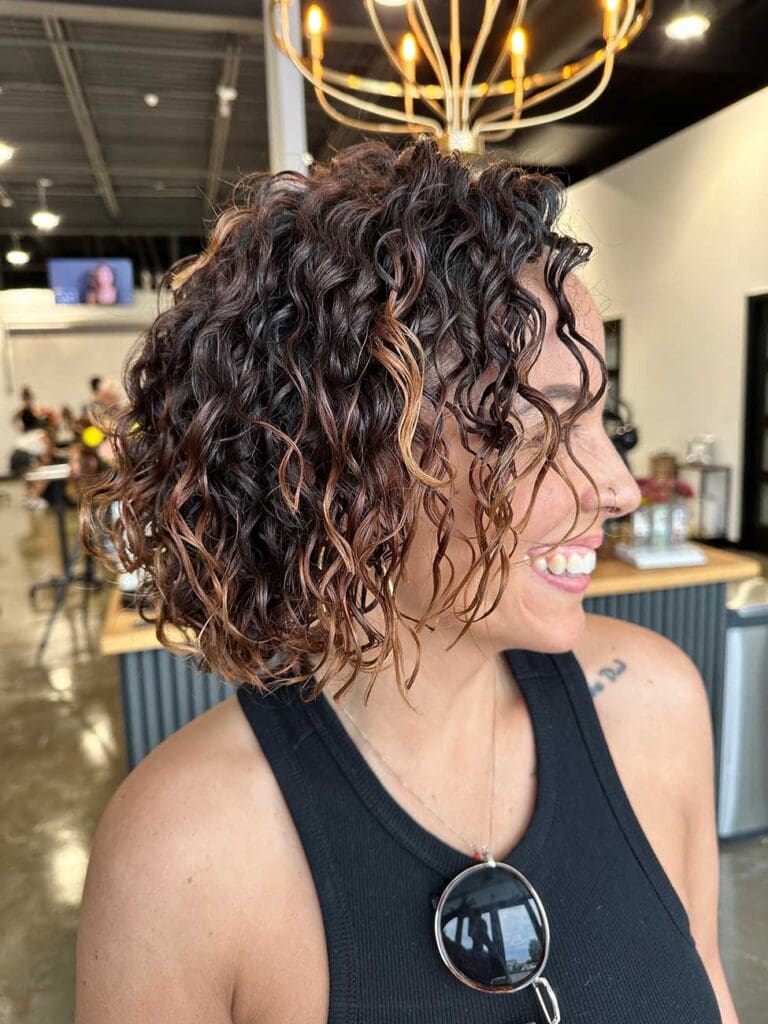 How to use curly hair gel and mousse for best results